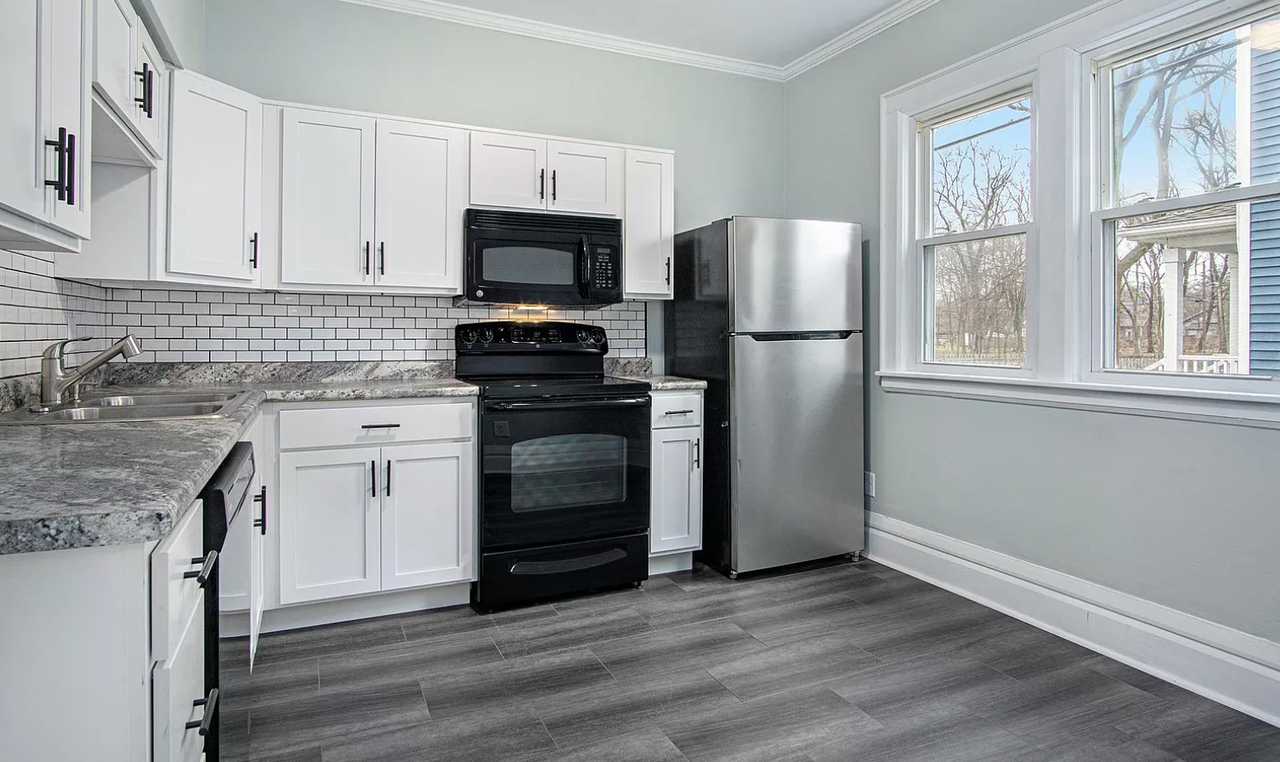 529 Leland Ave #529 - Photo 4 of 8