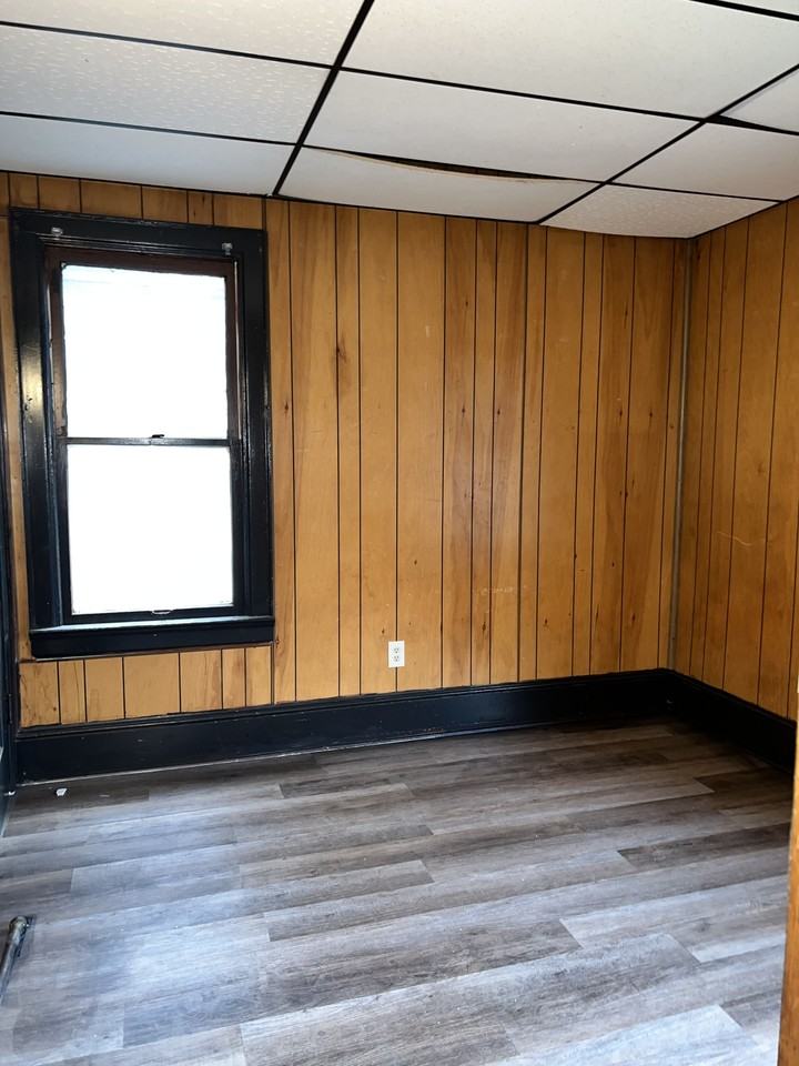 1639 N 33rd St - Photo 6 of 14