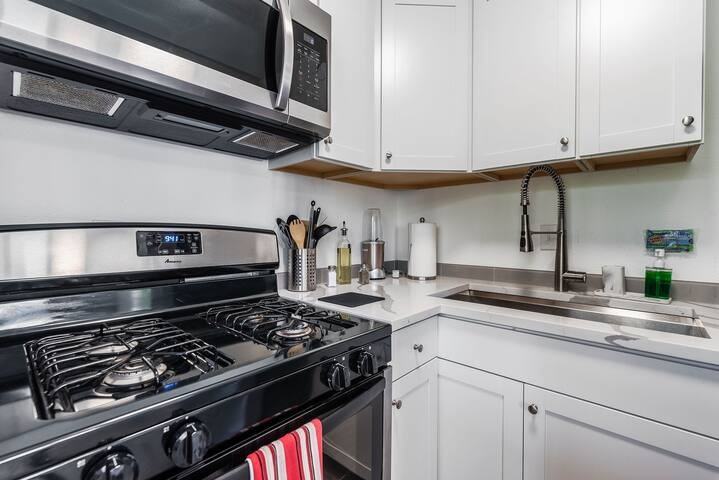 612 S 18th St #5 - Photo 2 of 16