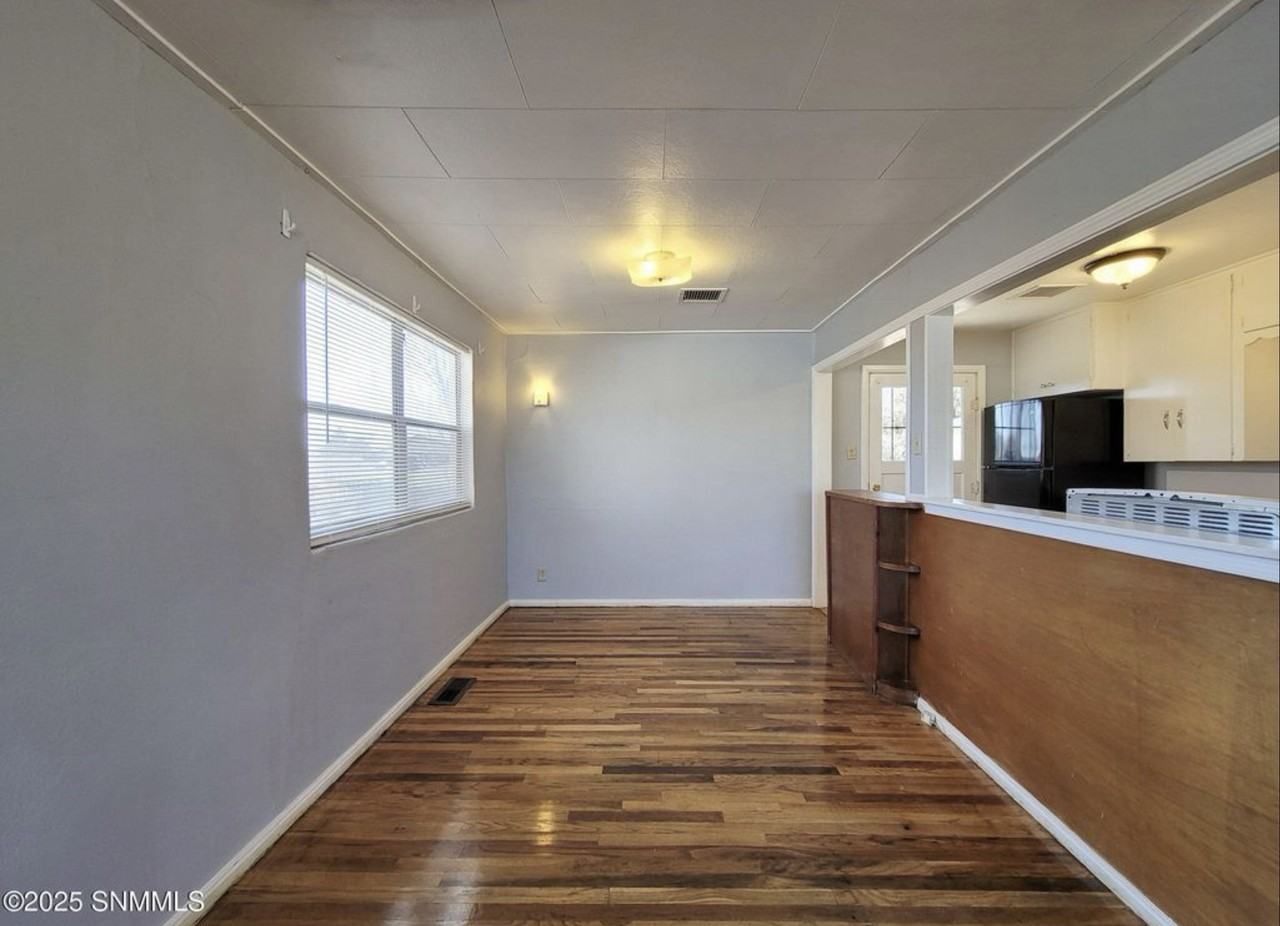 316 E 22nd St #316E22ndST - Photo 4 of 18