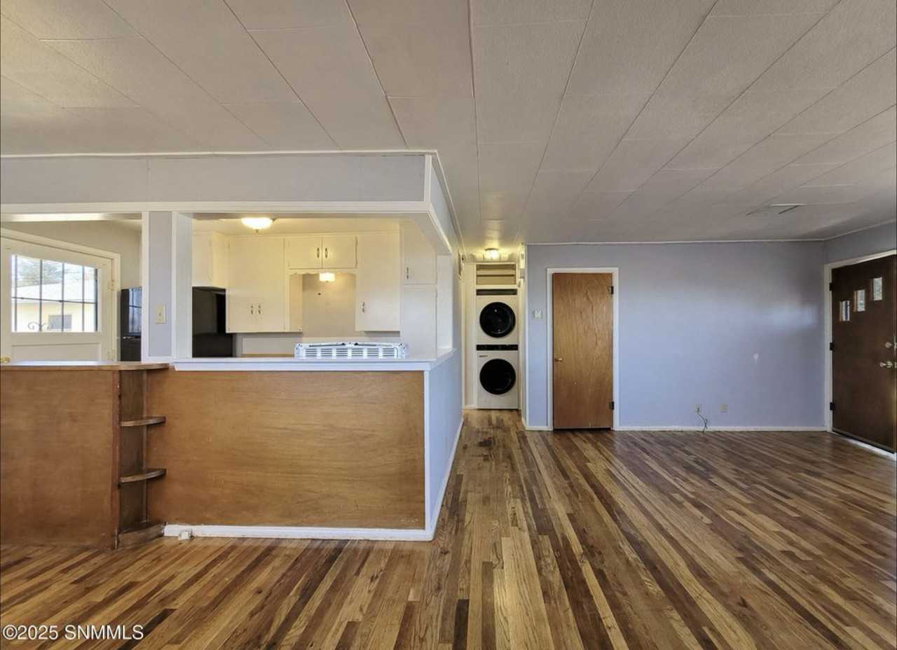 316 E 22nd St #316E22ndST - Photo 5 of 18