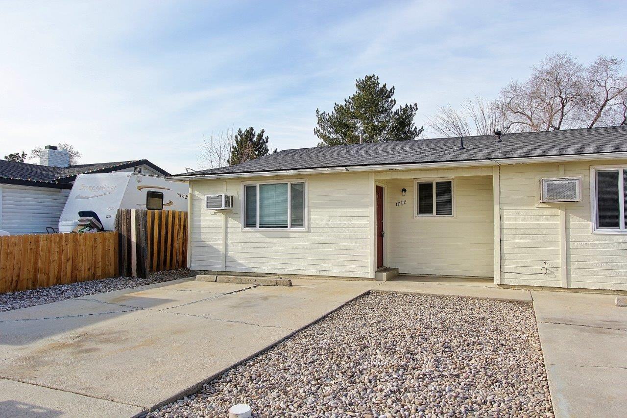 1808 Sunset Ave - Photo 3 of 20