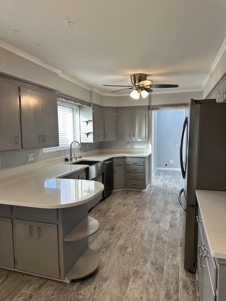 3316 Nw 60th St - Photo 2 of 12