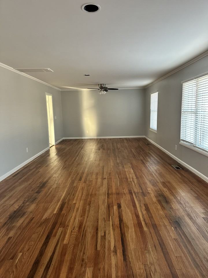 3316 Nw 60th St - Photo 6 of 12