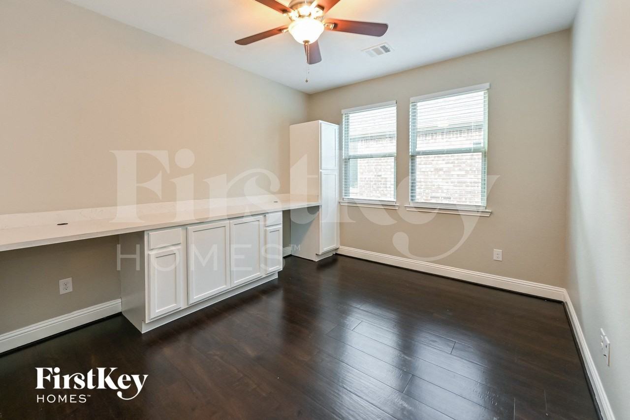 31086 Timber Bend Ln - Photo 7 of 15