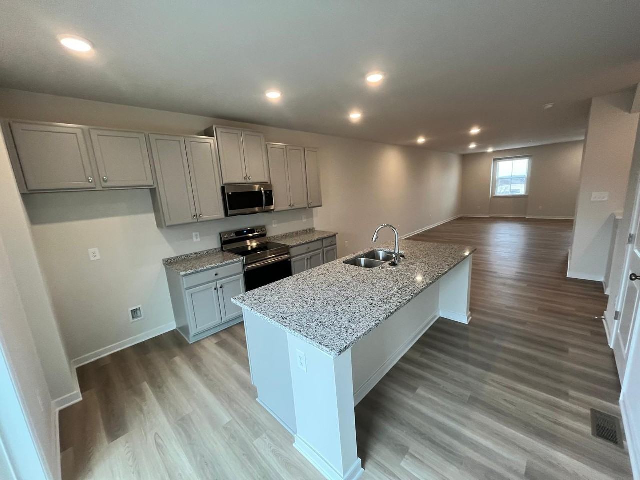 15918 Misty Blue Aly #54-1 - Photo 4 of 14