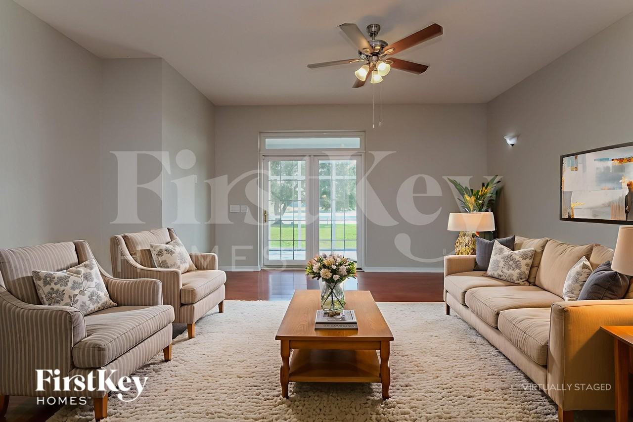 1320 Brooke View Dr - Photo 3 of 18