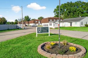 featured image of 2726 Center St #B