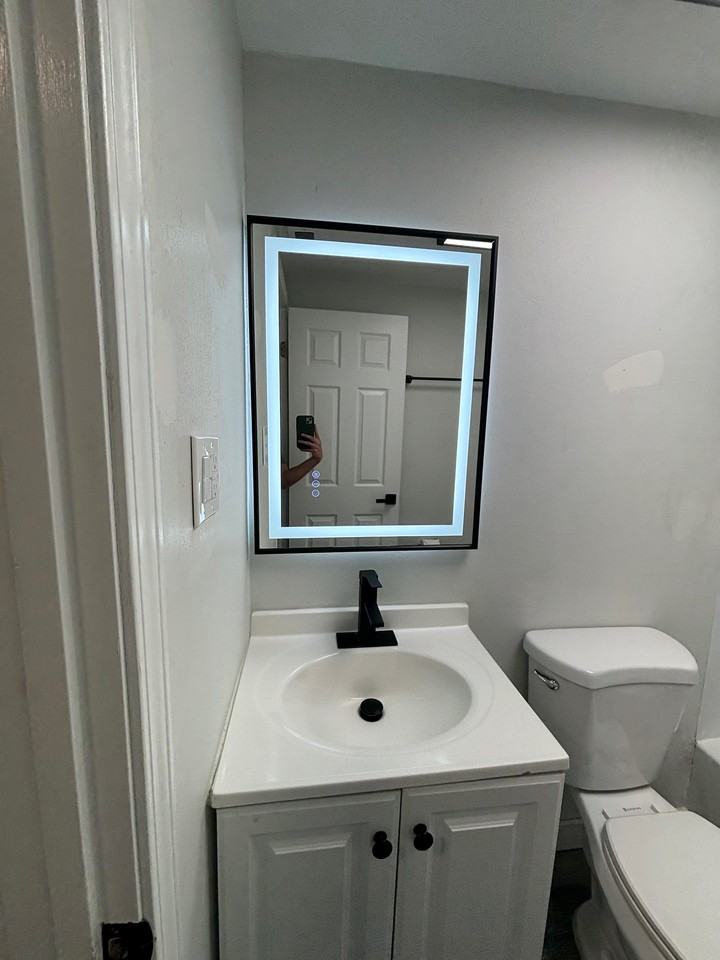 2726 Center St #B - Photo 4 of 11