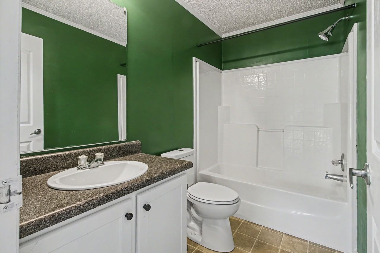 212 Shipmans Pike - Photo 3 of 26