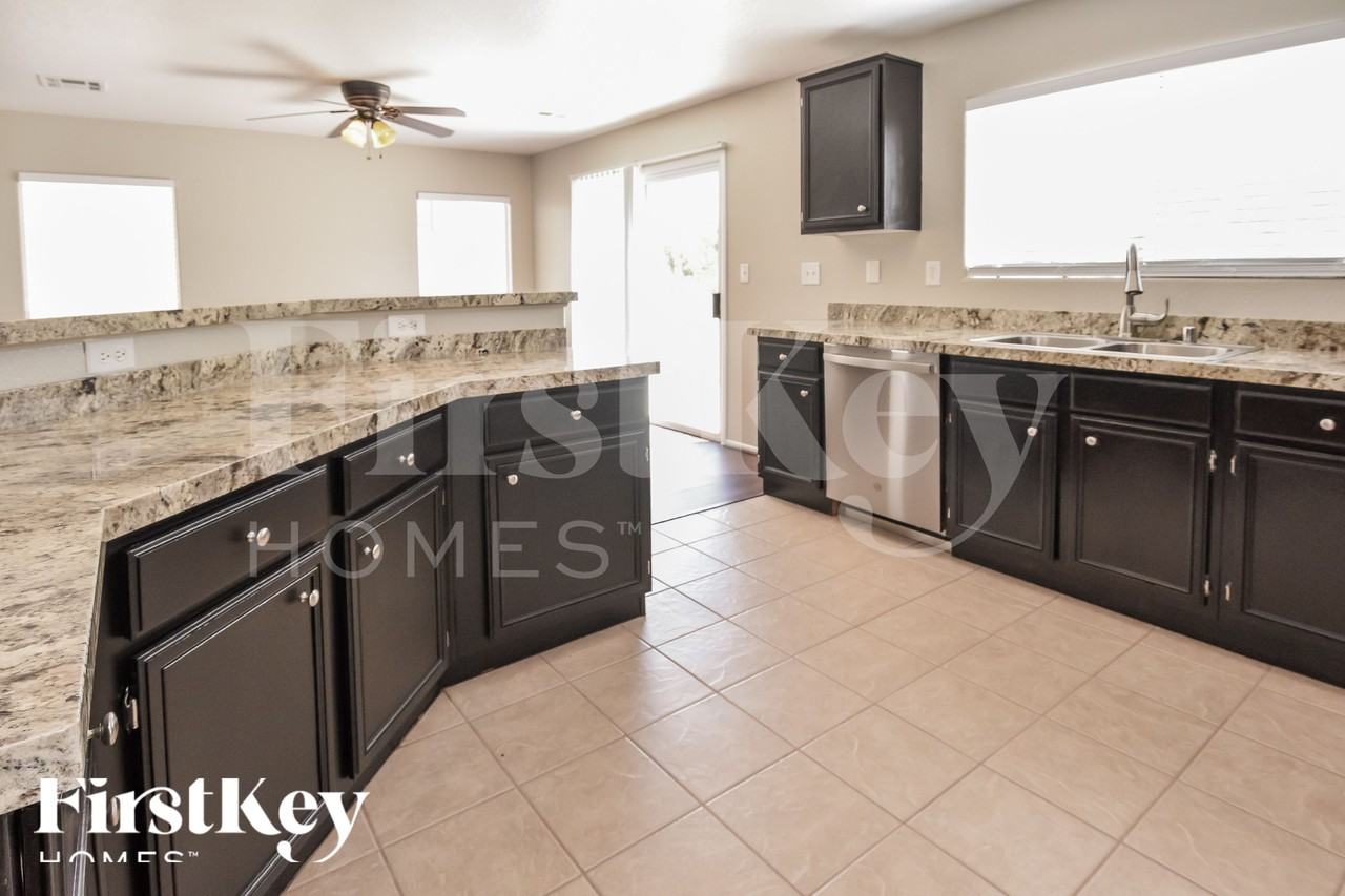 613 Belsay Castle Ct - Photo 7 of 18