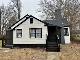 featured image of 135 King St