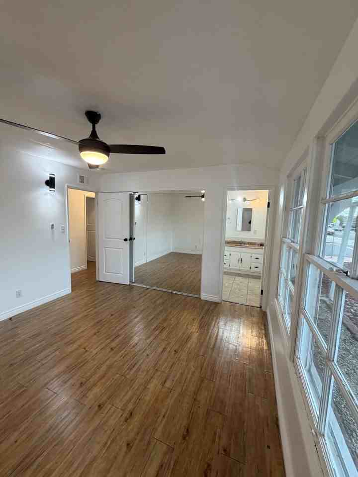 1024 Skeel Dr - Photo 3 of 14