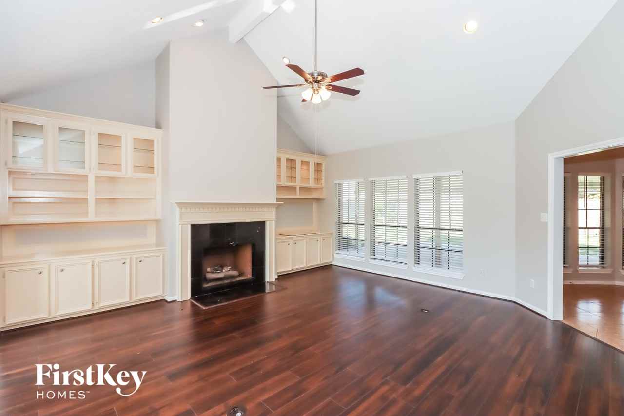 4612 Ironwood Dr - Photo 4 of 15