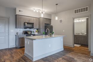 5610 S Shaver St #BRDW1 - Photo 1 of 1