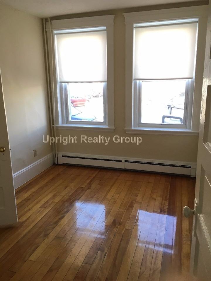 81 Empire St #3 - Photo 2 of 9