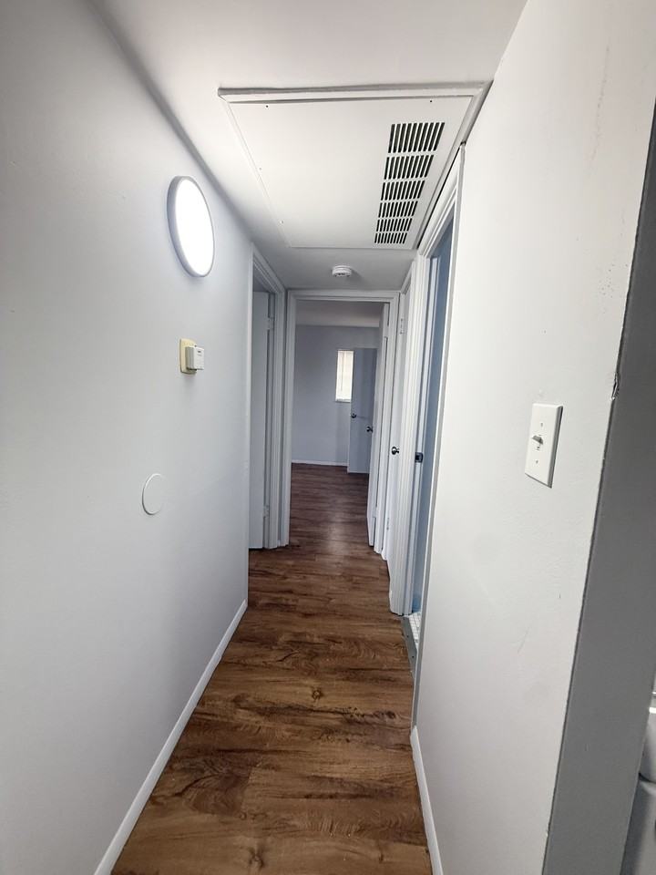 2969 Fourtowers Dr #9 - Photo 6 of 11