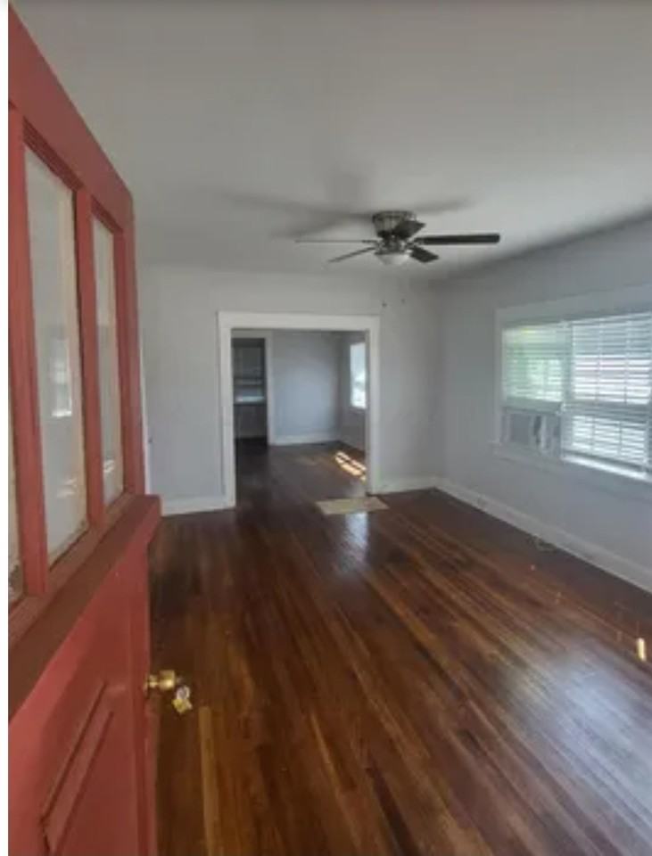 110 Se 22nd Ave #1 - Photo 6 of 8