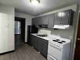 featured image of 17 Cross St #16