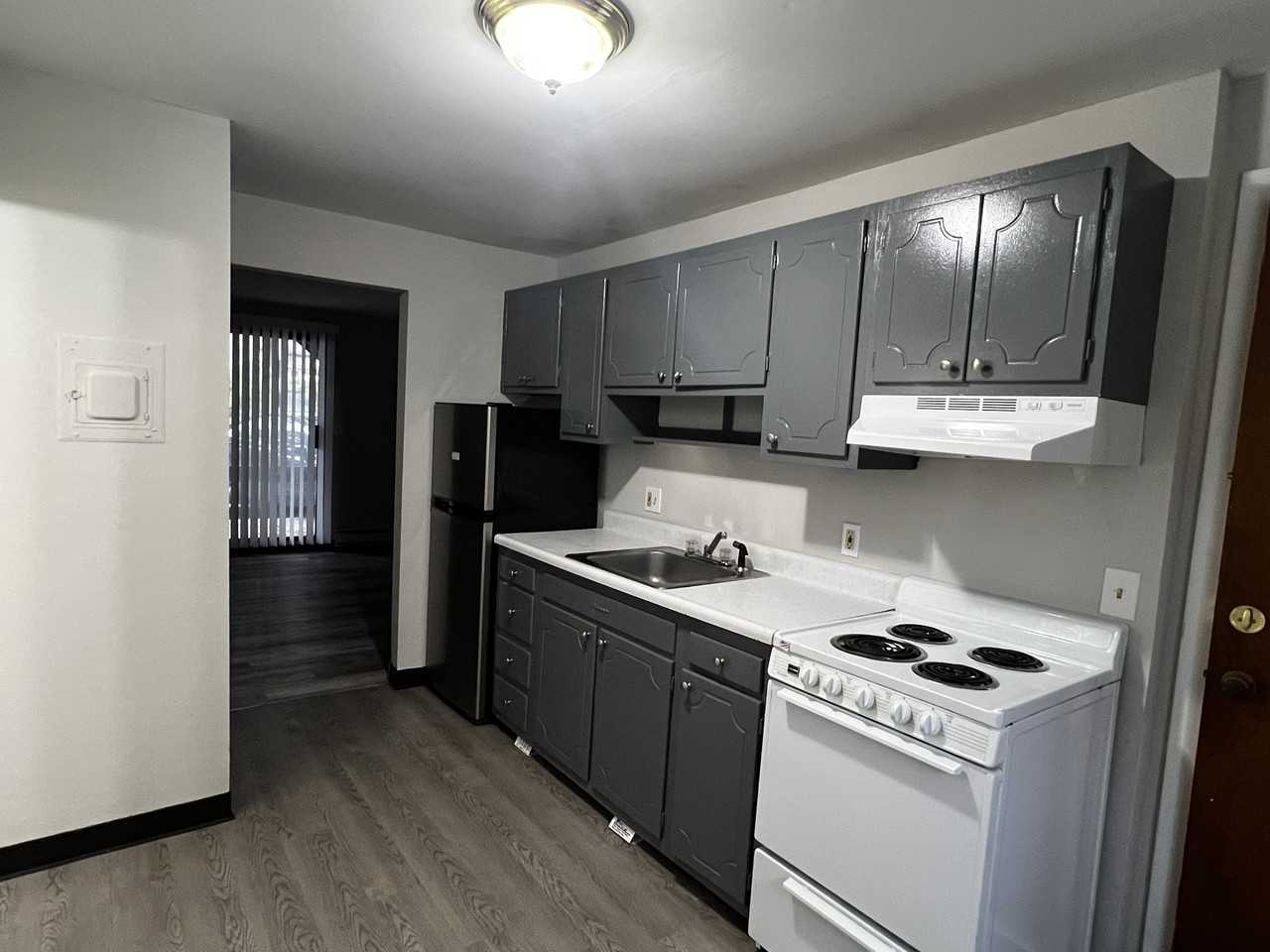 17 Cross St #16 - Photo 2 of 4