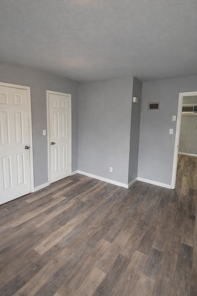 2108 Sw 51st St #14 - Photo 3 of 6