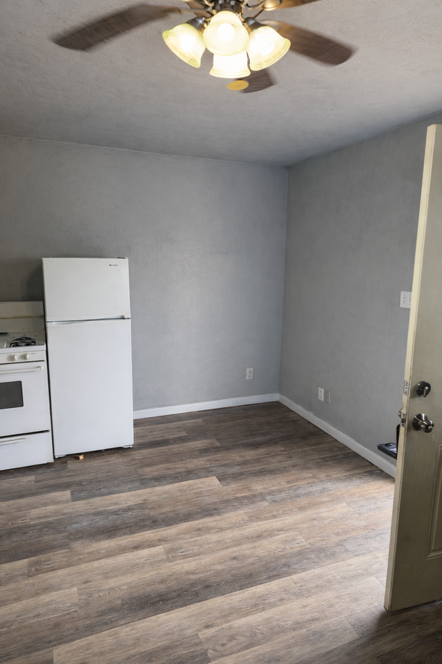 2108 Sw 51st St #14 - Photo 4 of 6