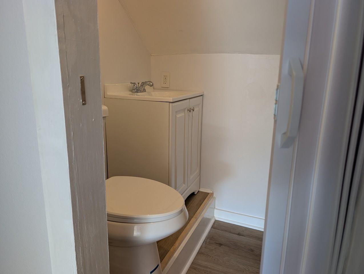 2256 Old Government St - Photo 7 of 17