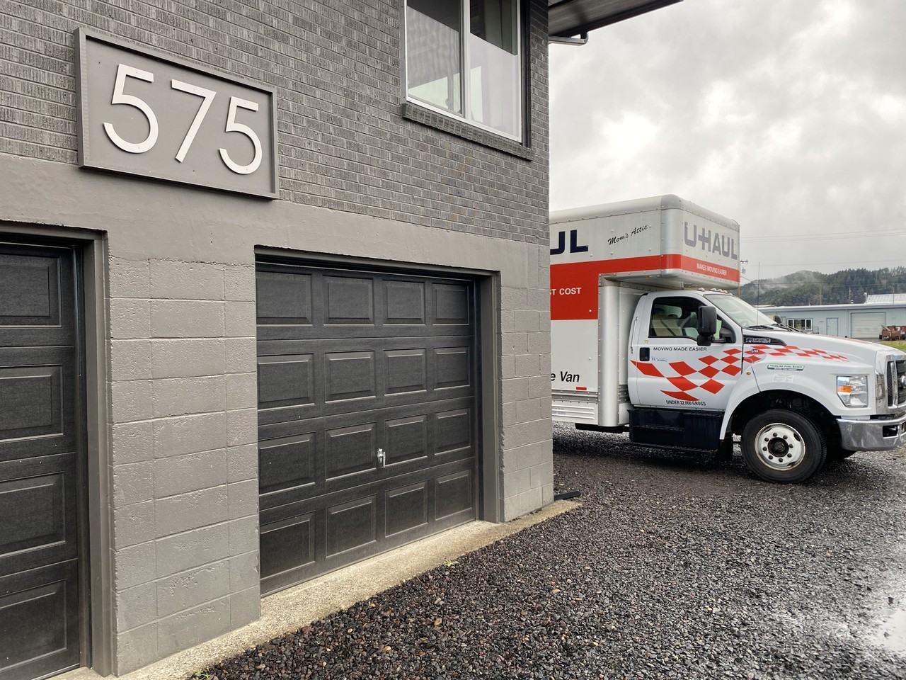 575 Greenwood Ave #1 - Photo 4 of 9