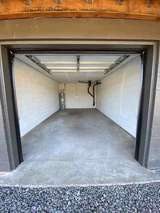 575 Greenwood Ave #2 - Photo 6 of 10