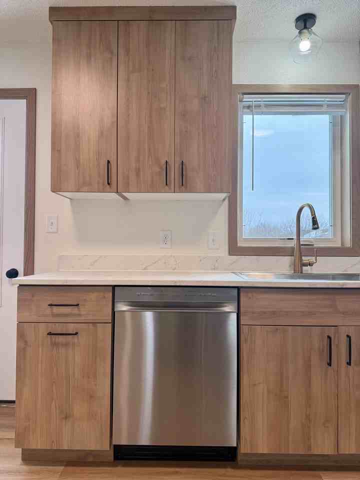 1004 Castlewood Dr - Photo 7 of 20