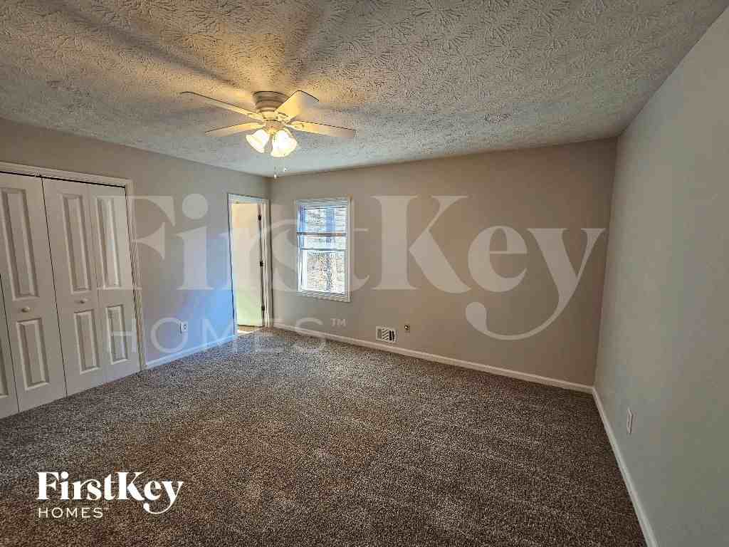 115 Derby Country Dr - Photo 6 of 11