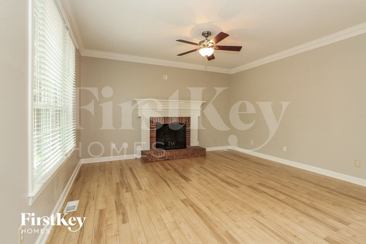 12500 Moores Mill Rd - Photo 3 of 15