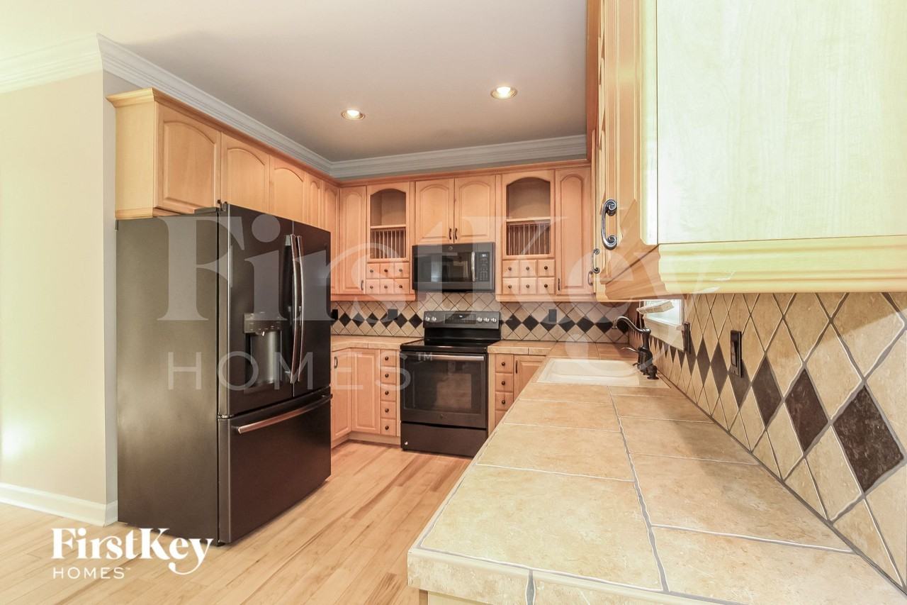 12500 Moores Mill Rd - Photo 7 of 15