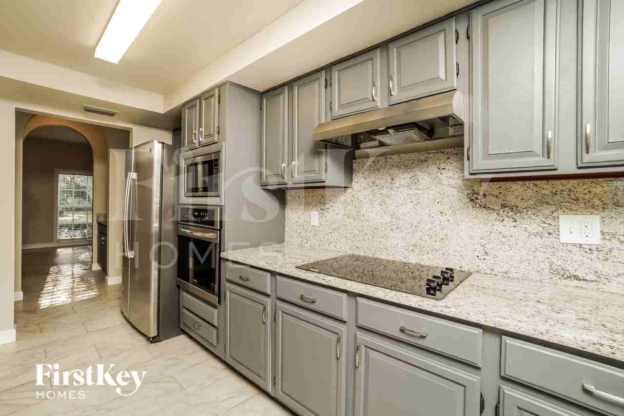 18908 Pebble Run Way - Photo 5 of 15