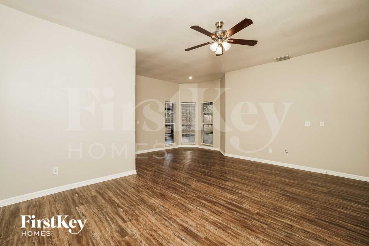 18908 Pebble Run Way - Photo 6 of 15