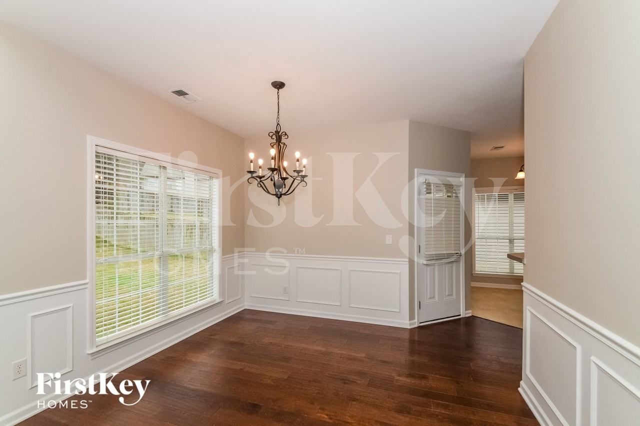 5948 Forest Lakes Cv - Photo 4 of 14