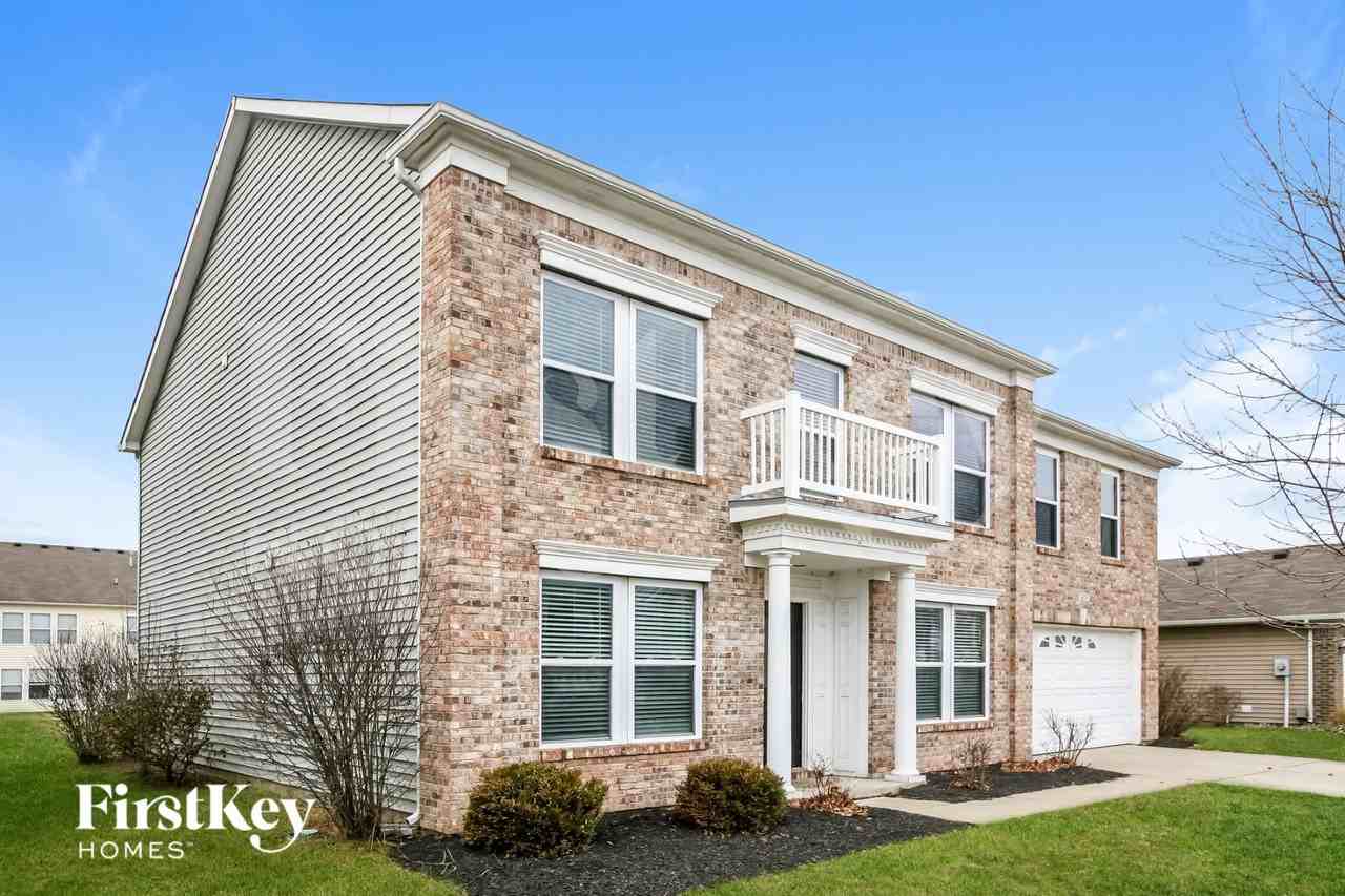 6670 Eagle Crossing Blvd - Photo 2 of 15