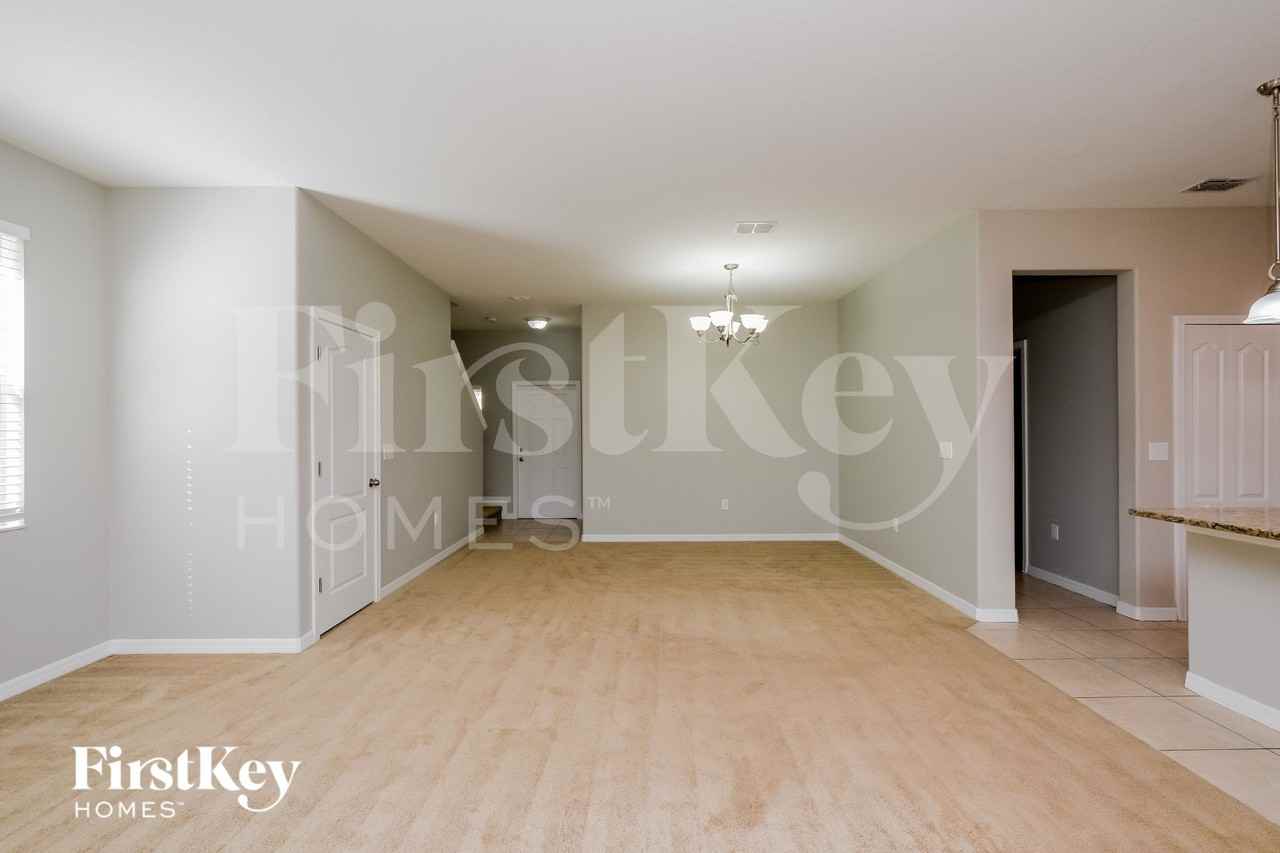 10522 White Peacock Pl - Photo 3 of 15