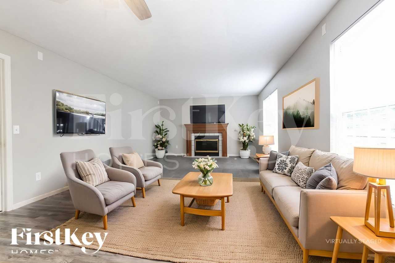 7474 Carnation Ln - Photo 4 of 18