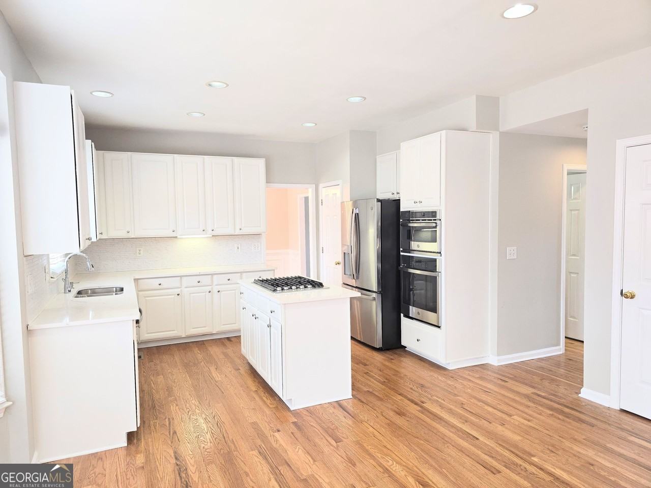 641 Olde Ivy Way - Photo 2 of 17