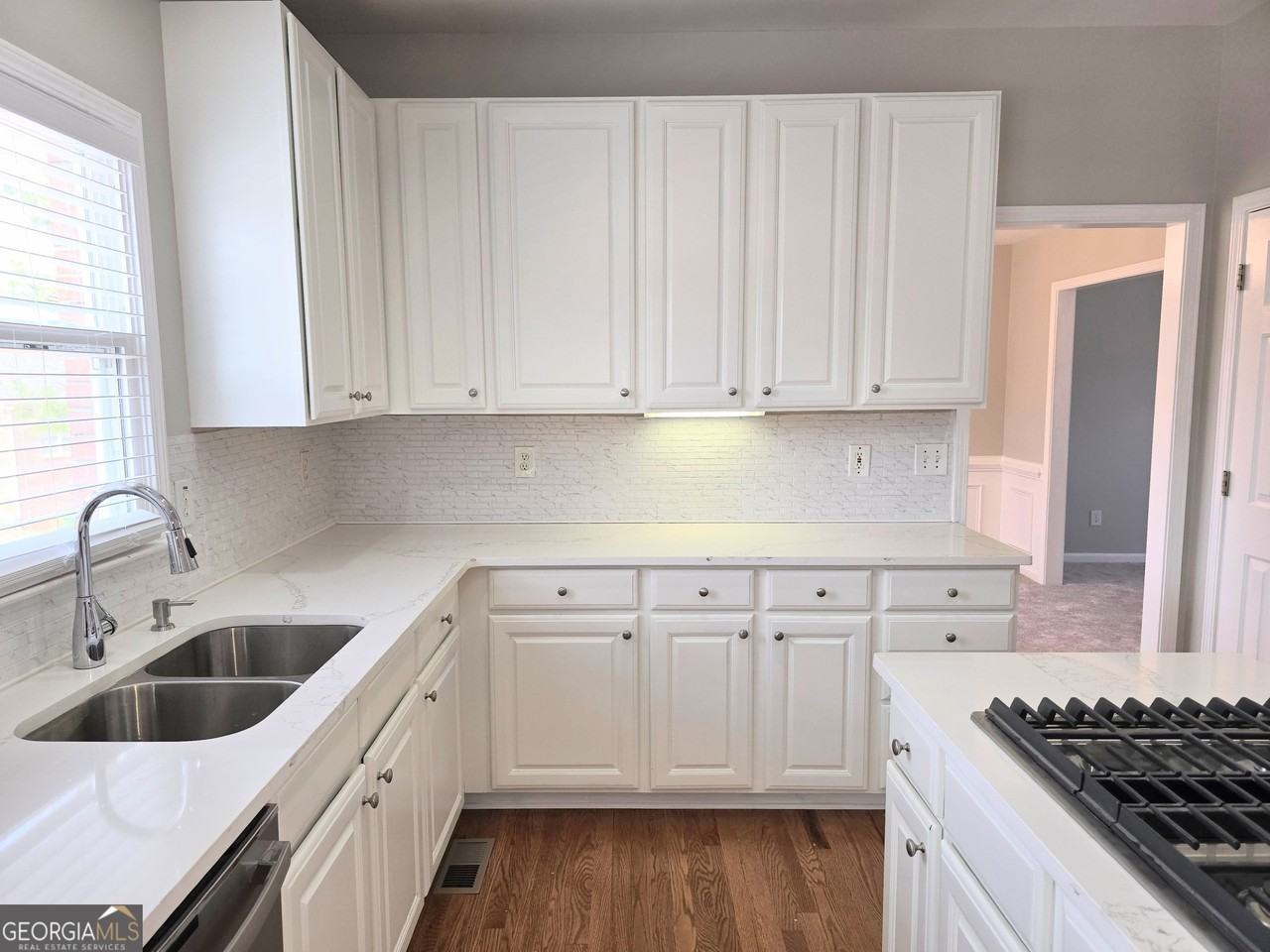 641 Olde Ivy Way - Photo 4 of 17