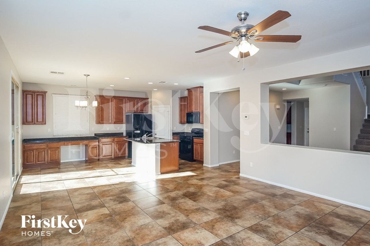 6405 Jacobville Ct - Photo 2 of 15