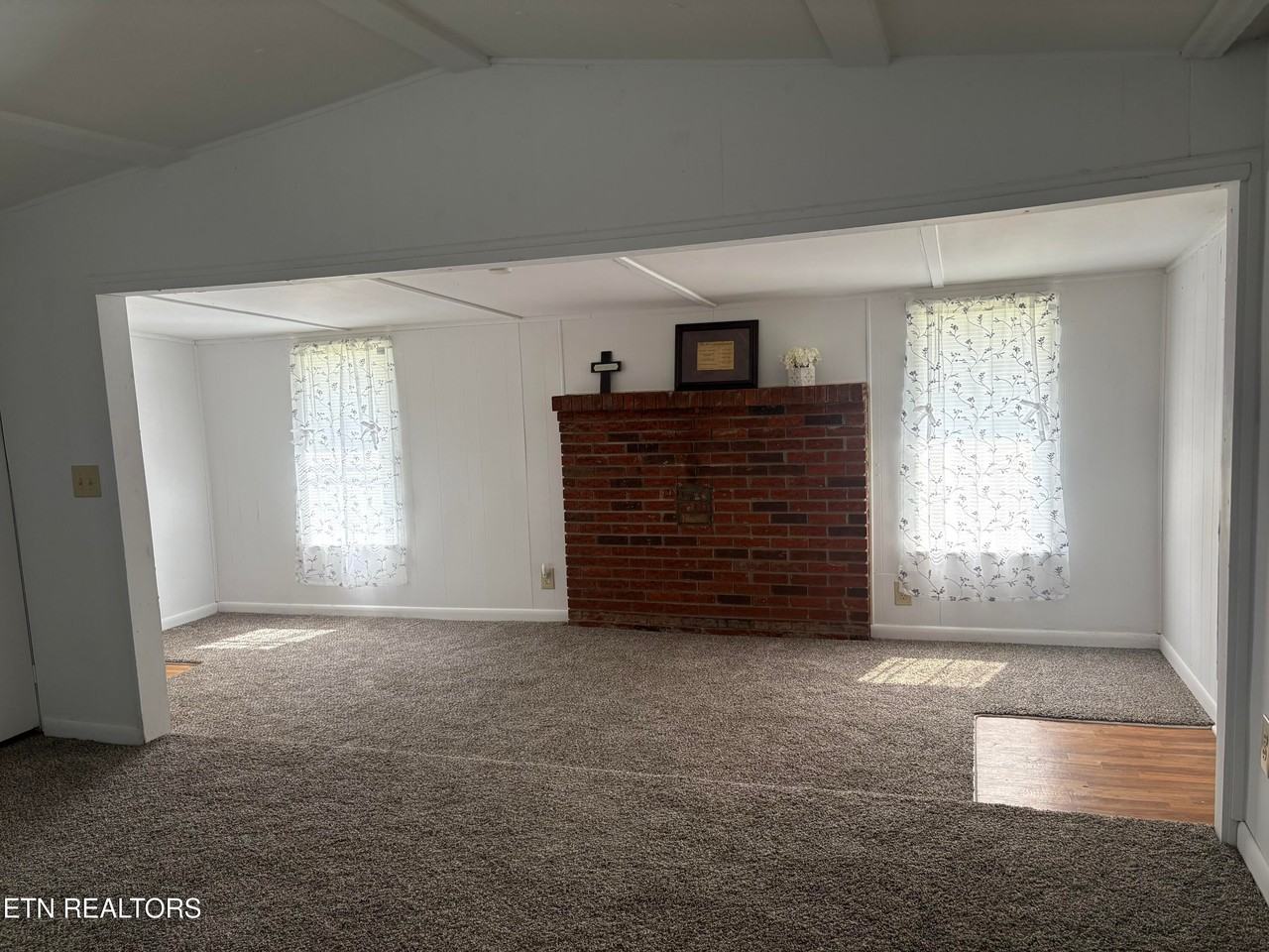 139 Hillview Rd - Photo 7 of 10