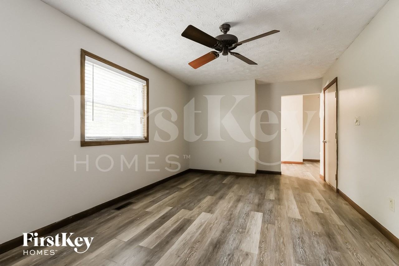 6317 Watercrest Way - Photo 7 of 15