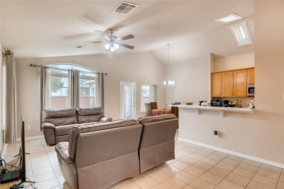 1506 Jackie Robinson Pl - Photo 6 of 27