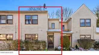 39 Pin Oak Ln - Photo 1 of 1