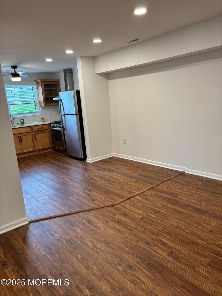 39 Pin Oak Ln - Photo 4 of 20