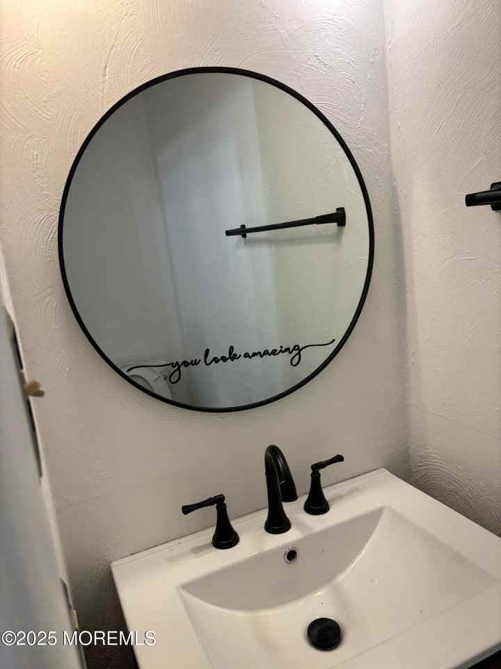 39 Pin Oak Ln - Photo 6 of 20