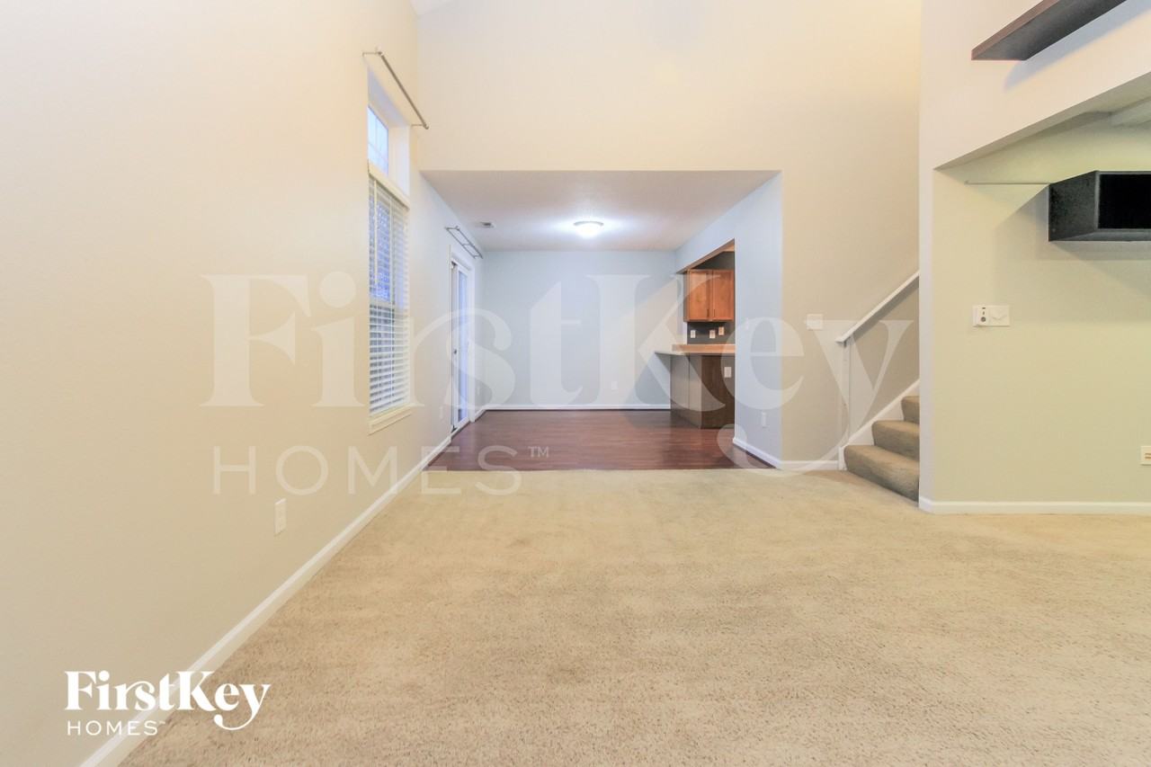 3786 White Cliff Way - Photo 5 of 18