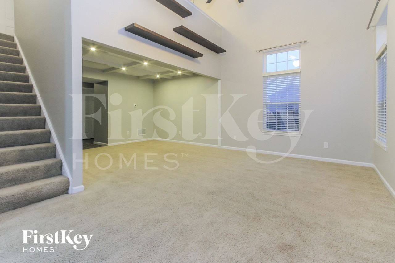 3786 White Cliff Way - Photo 6 of 18